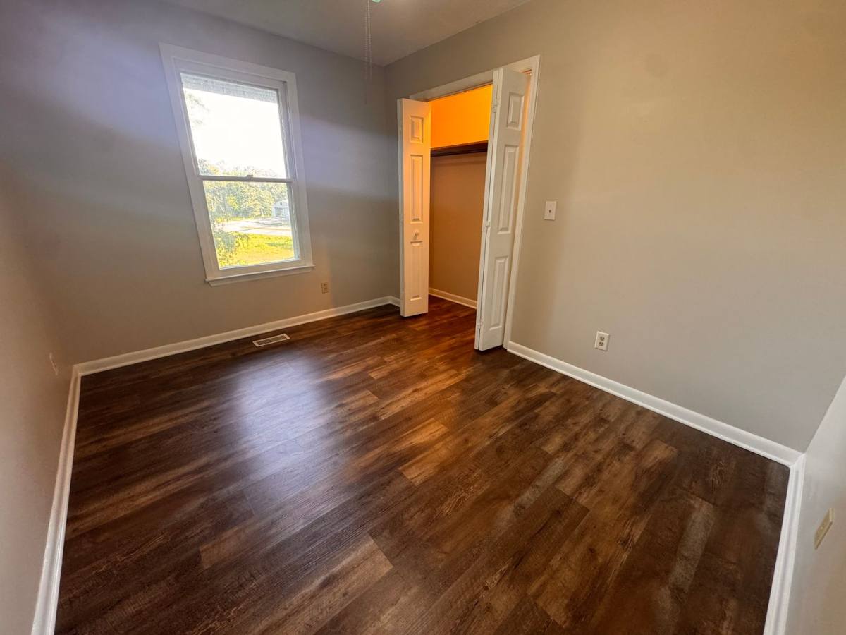 House for rent at 375 Buck Island Dr, Guntersville, AL 35976