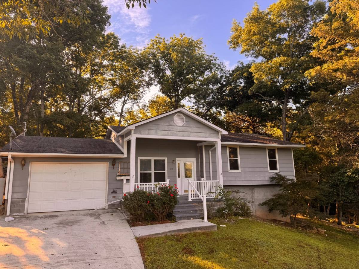 House for rent at 375 Buck Island Dr, Guntersville, AL 35976