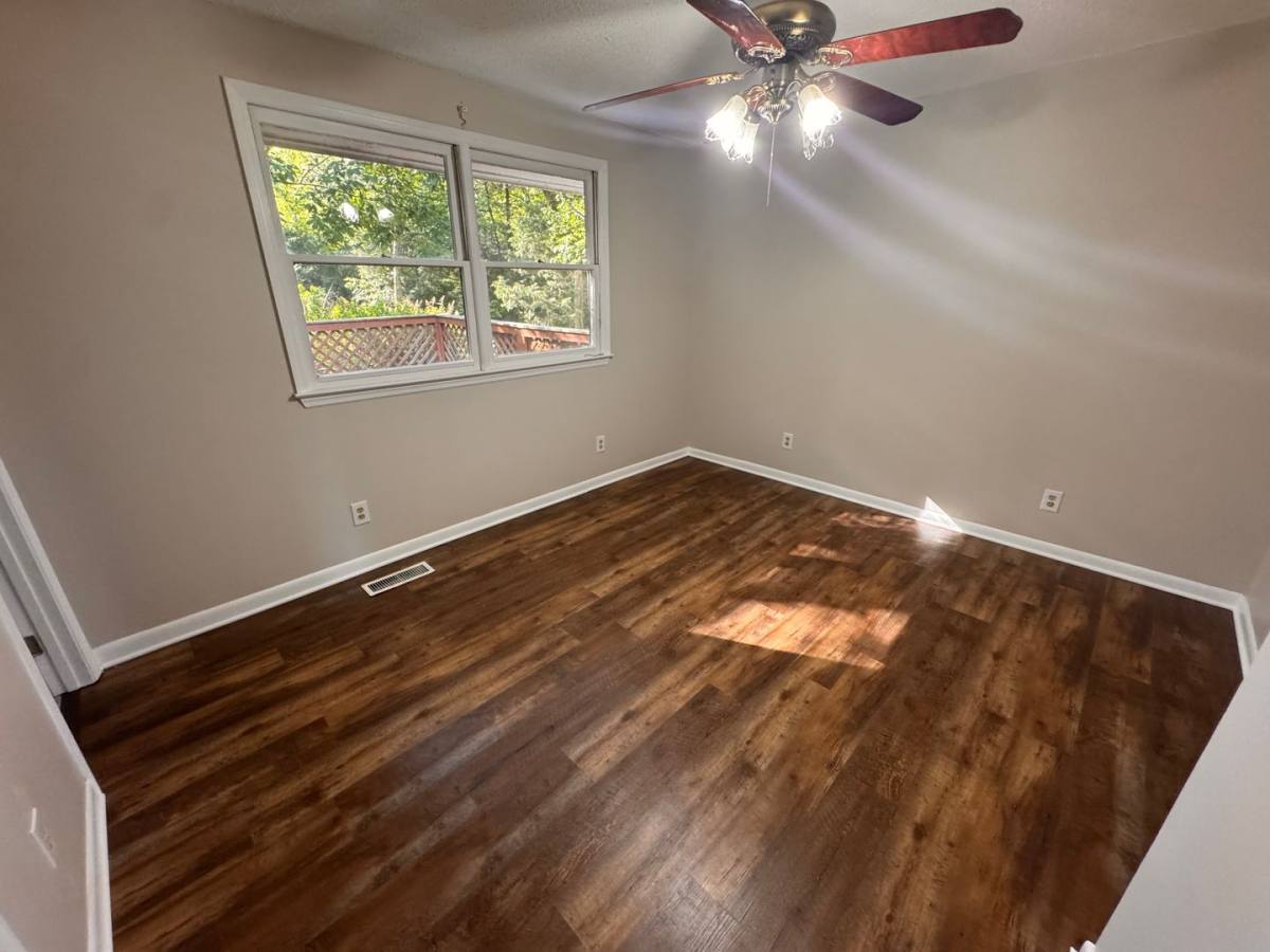 House for rent at 375 Buck Island Dr, Guntersville, AL 35976