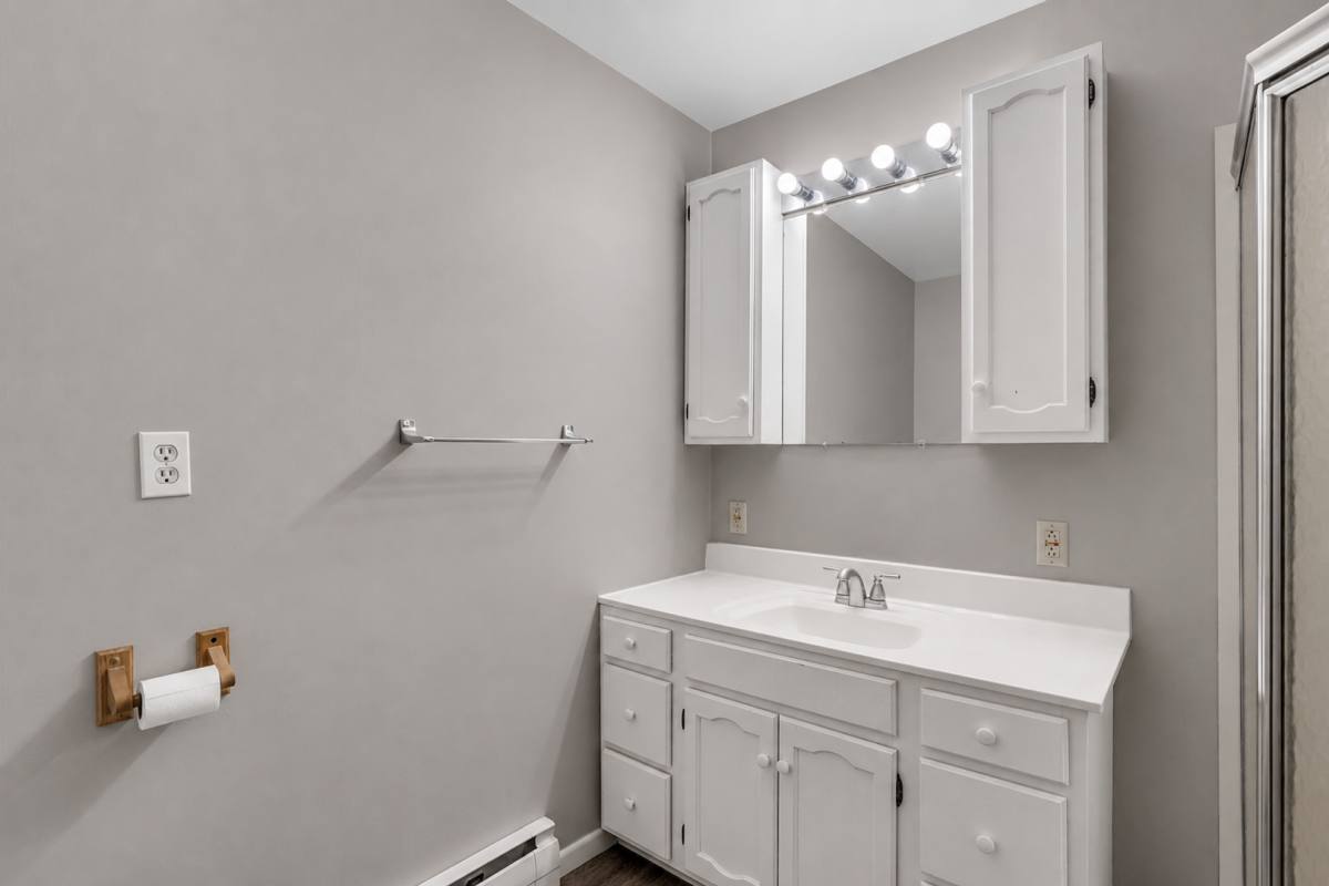 House for rent at 526 8th Ave S, Onalaska, WI 54650