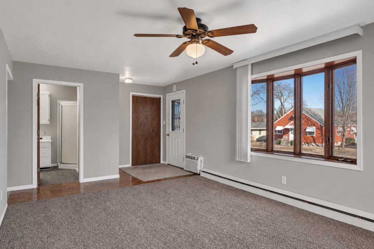 House for rent at 526 8th Ave S, Onalaska, WI 54650