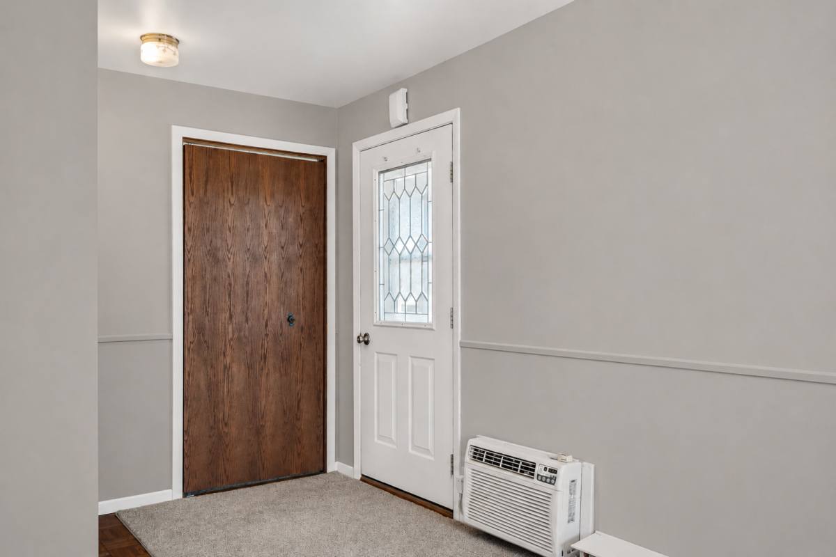 House for rent at 526 8th Ave S, Onalaska, WI 54650