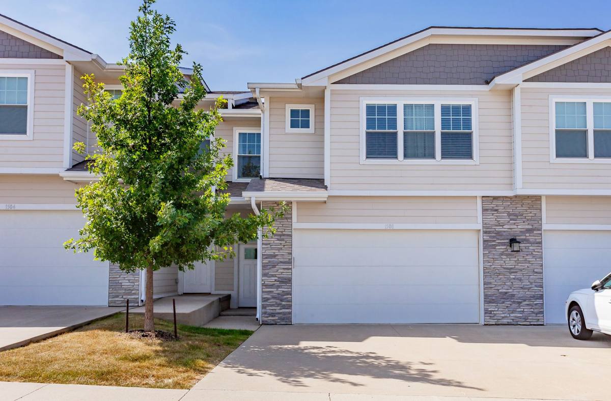 Townhouse for rent at 1508 NE Mocking Bird Lane, Grimes, IA 50111