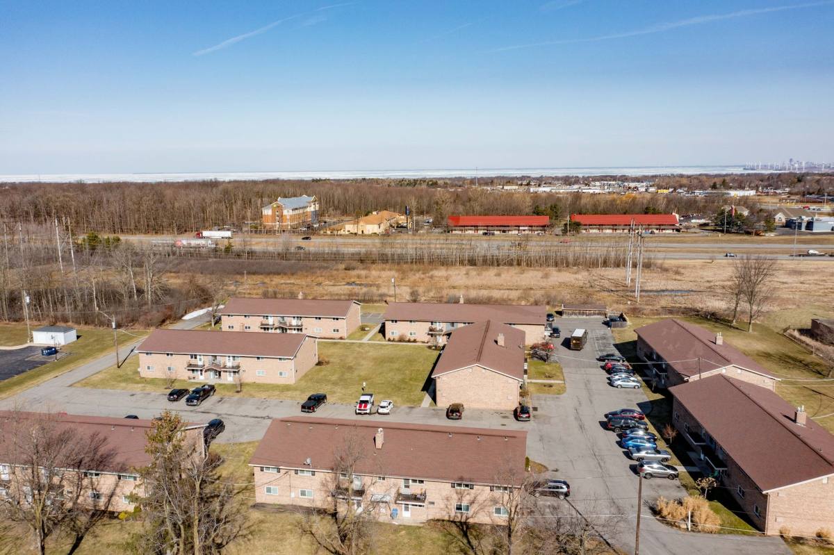 Apartment for rent at 121 Holiday Lane, Hamburg, NY 14075