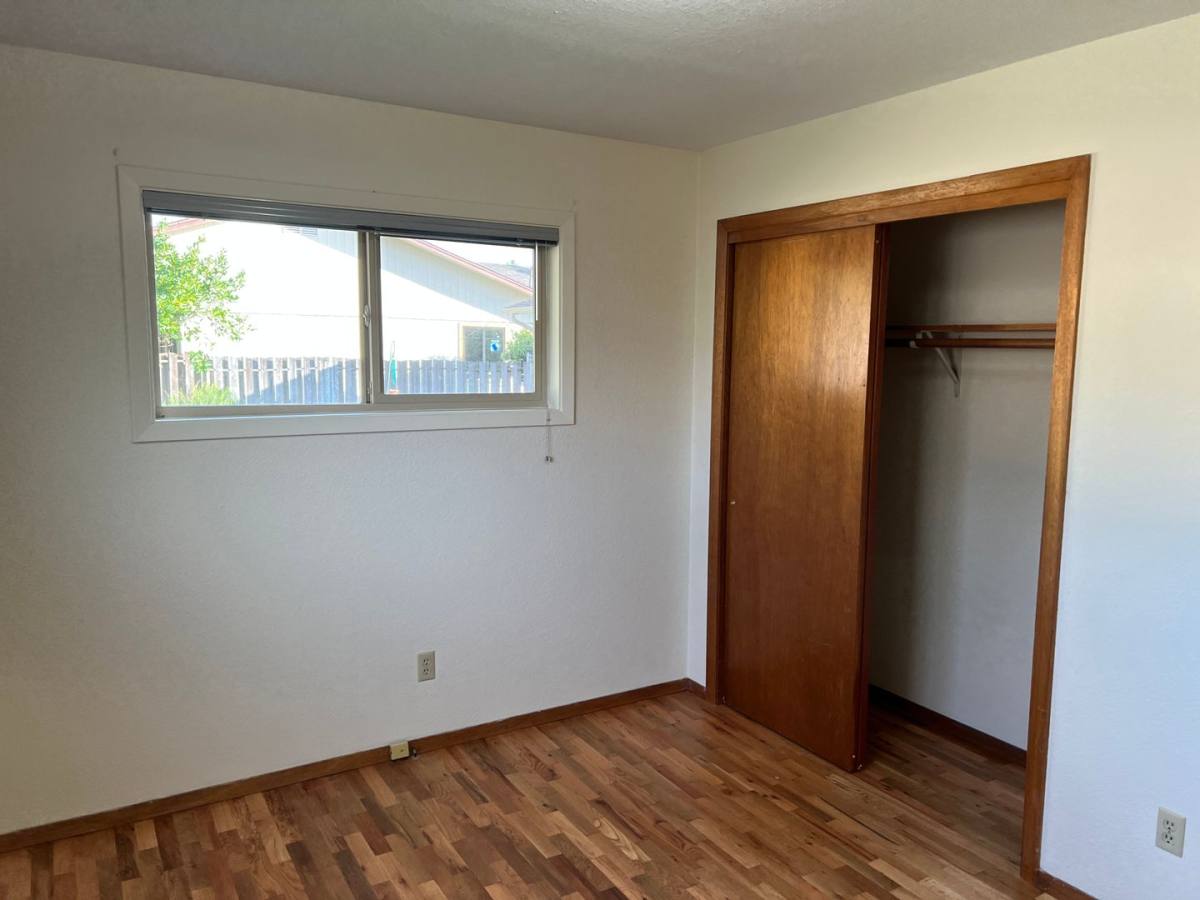 Apartment for rent at 1650 & 1652 NW Vale Court, Roseburg, OR 97471