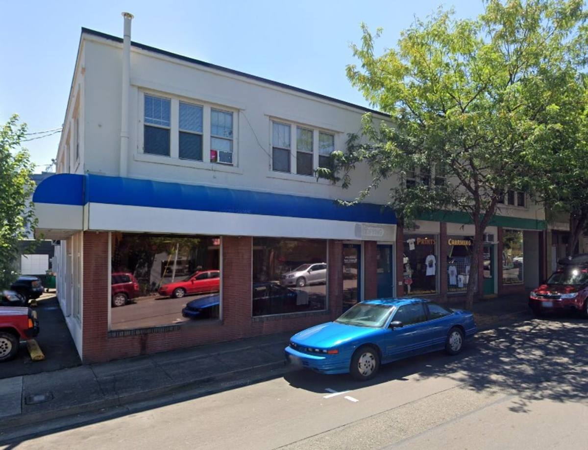 Apartment for rent at 421 SE Main St 1-5, Roseburg, OR 97470