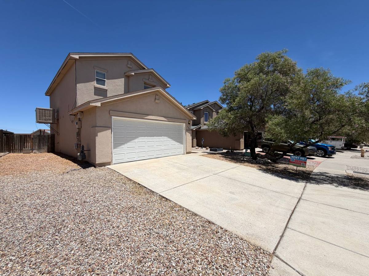 House for rent at 8401 Casa Negra Court NW, Albuquerque, NM 87120