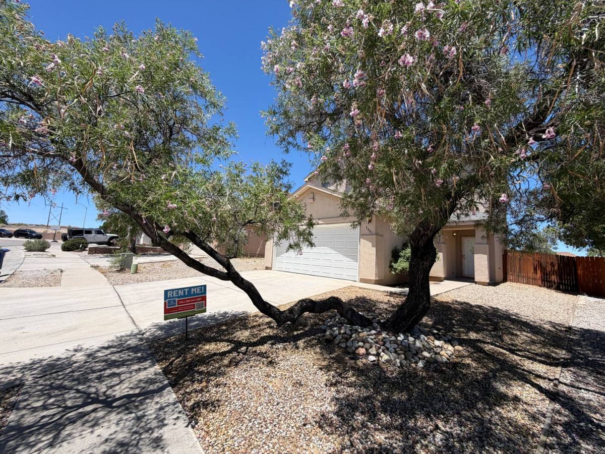 House for rent at 8401 Casa Negra Court NW, Albuquerque, NM 87120
