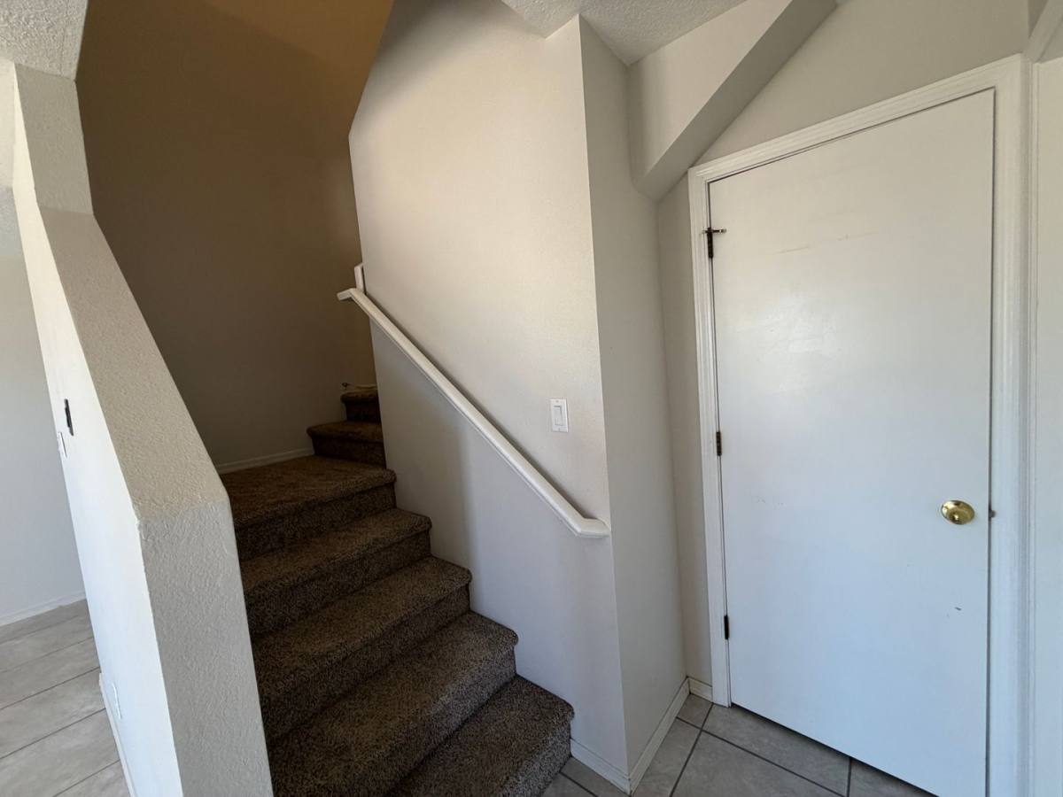 House for rent at 8401 Casa Negra Court NW, Albuquerque, NM 87120