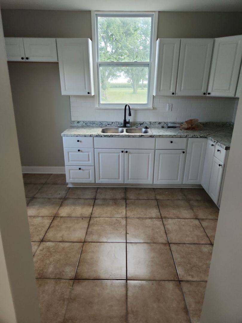 House for rent at 5472 St Rt 22 NE, Washington Court House, OH 43160