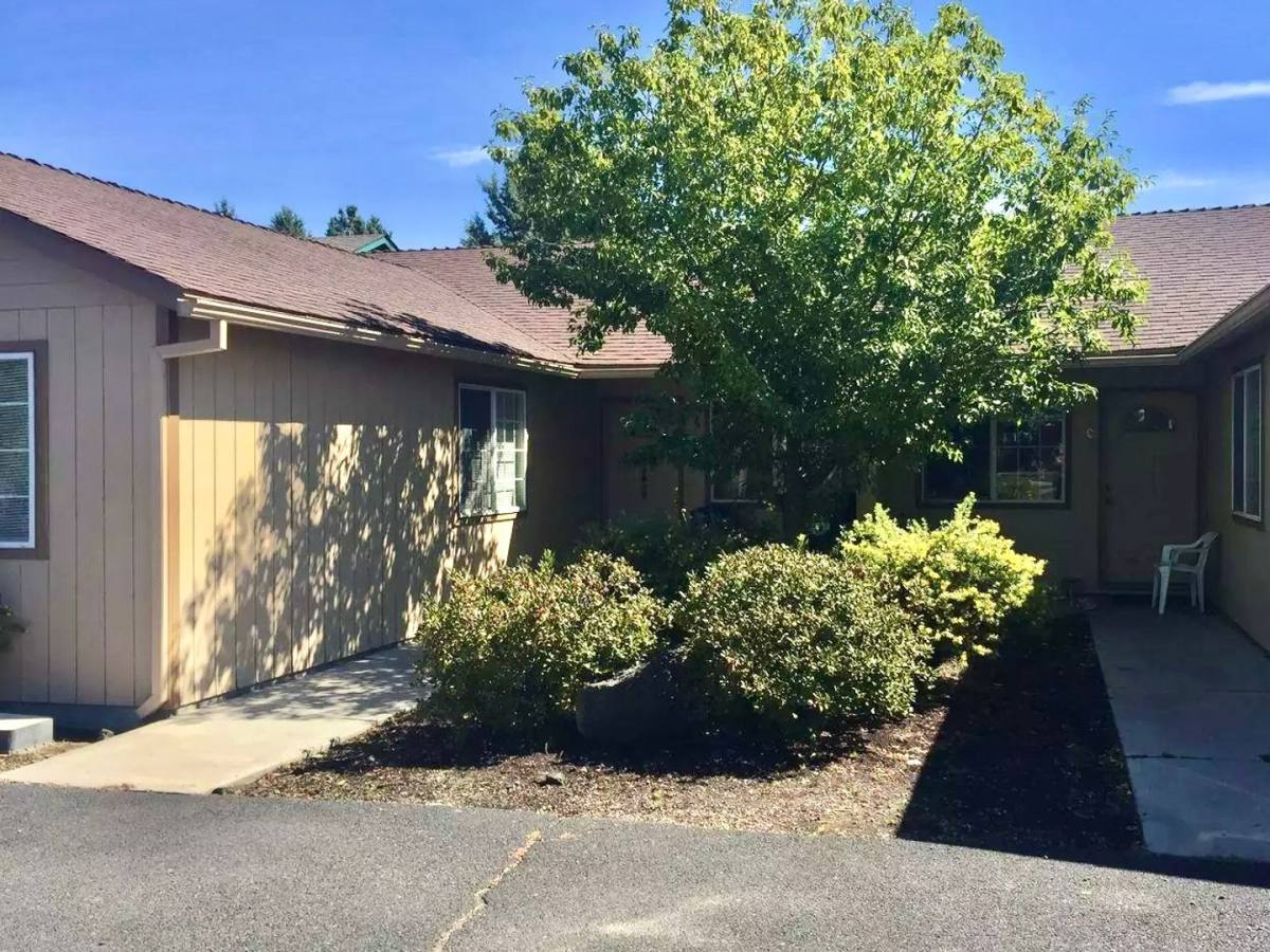 Apartment for rent at 1442 NE Tucson Way-a, Bend, OR 97701
