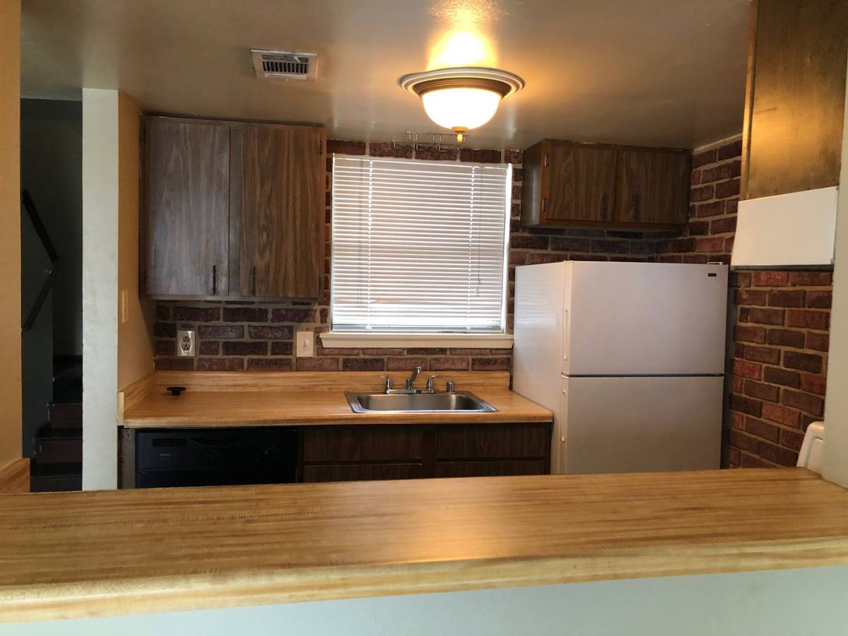 Apartment for rent at 1018 Cumberland St, Little Rock, AR 72202