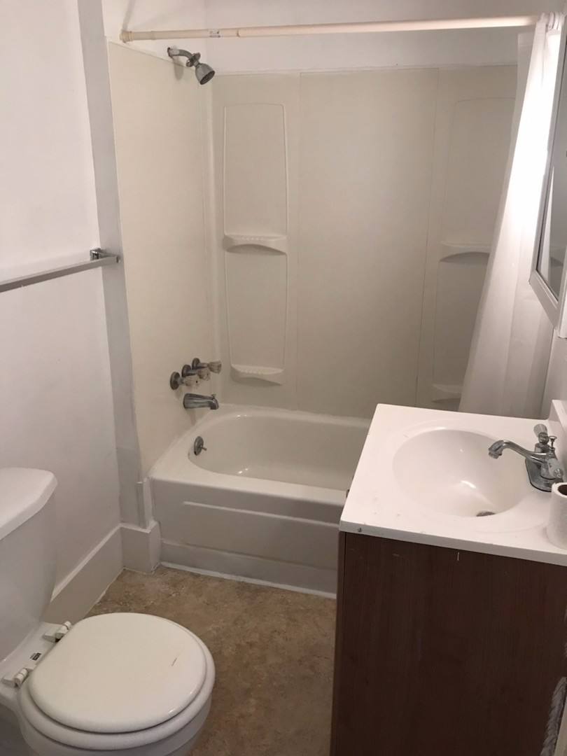 House for rent at 388 E Indiana St, Newark, OH 43055