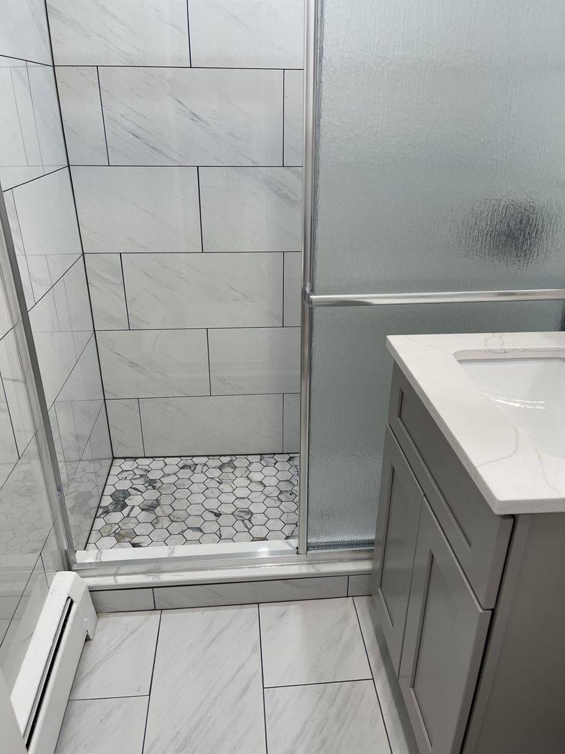 Apartment for rent at 8638-42 Niles Center Rd, Skokie, IL 60077
