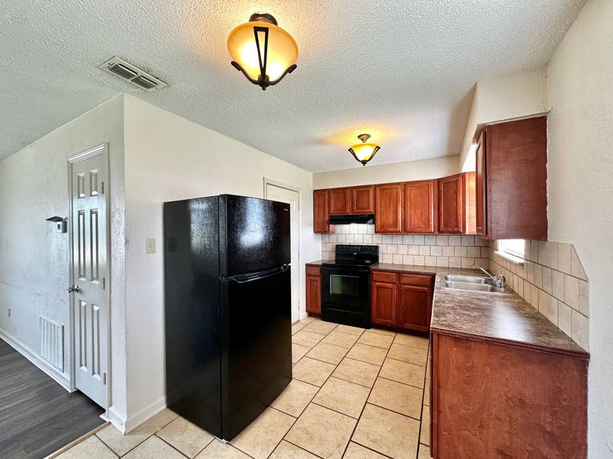 House for rent at 4679 NW Ozmun Dr, Lawton, OK 73505