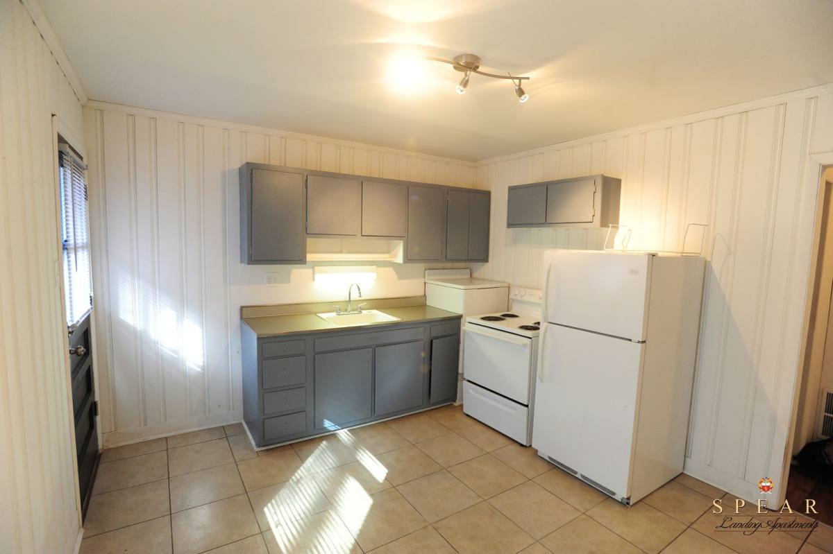 Apartment for rent at 1043 & 1045 W Bank St, Winston Salem, NC 27101