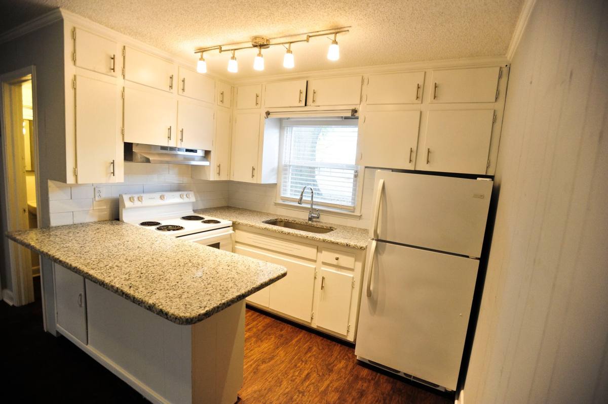 Apartment for rent at 438 S Hawthorne Rd, Winston Salem, NC 27103