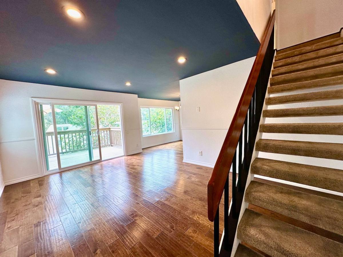 Townhouse for rent at 10535 Caminito Banyon, San Diego, CA 92131