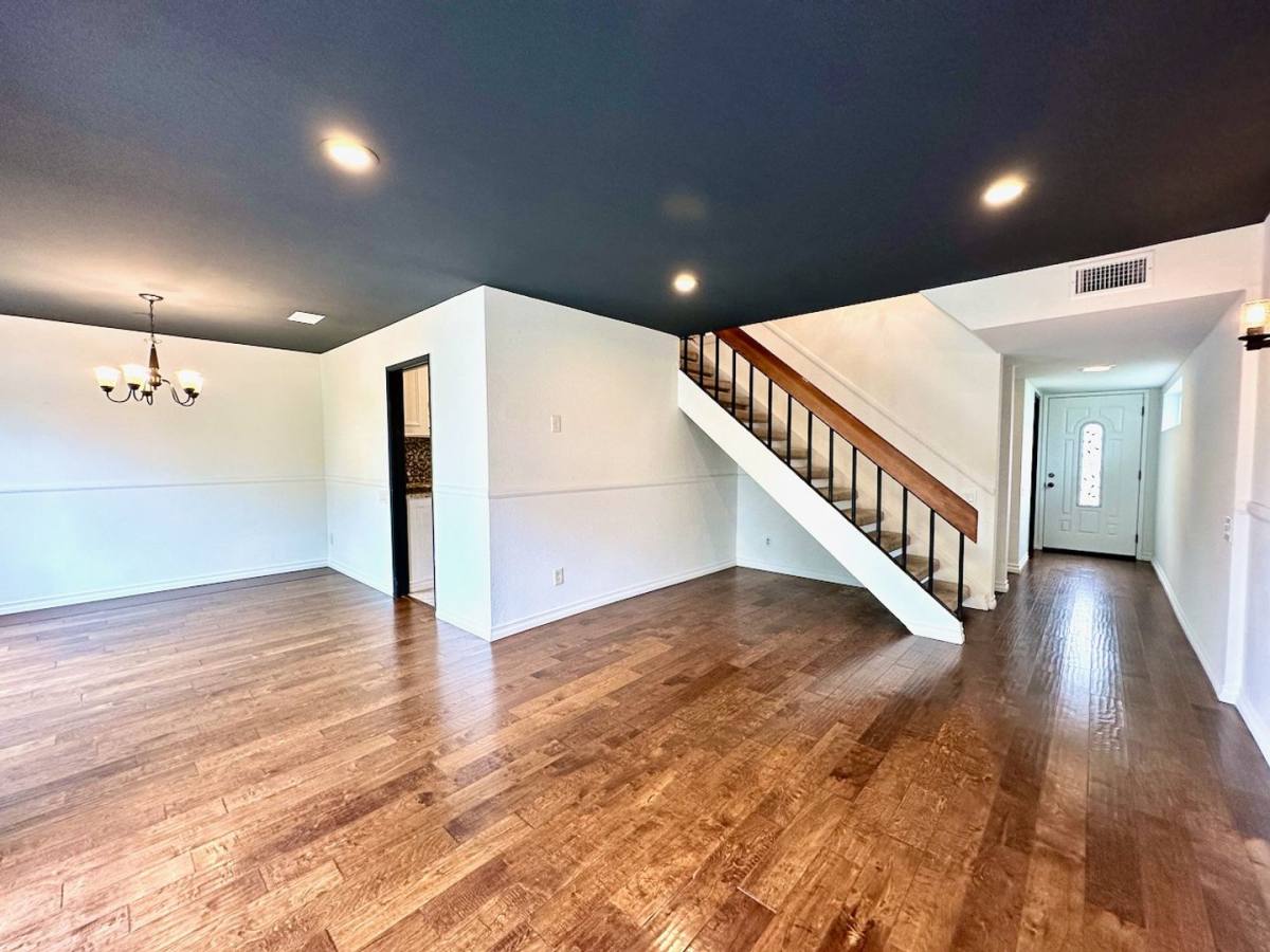 Townhouse for rent at 10535 Caminito Banyon, San Diego, CA 92131