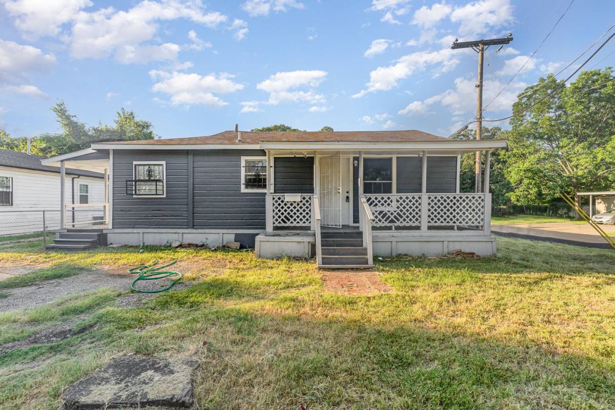 House for rent at 4804 Fellows Lane, Dallas, TX 75216