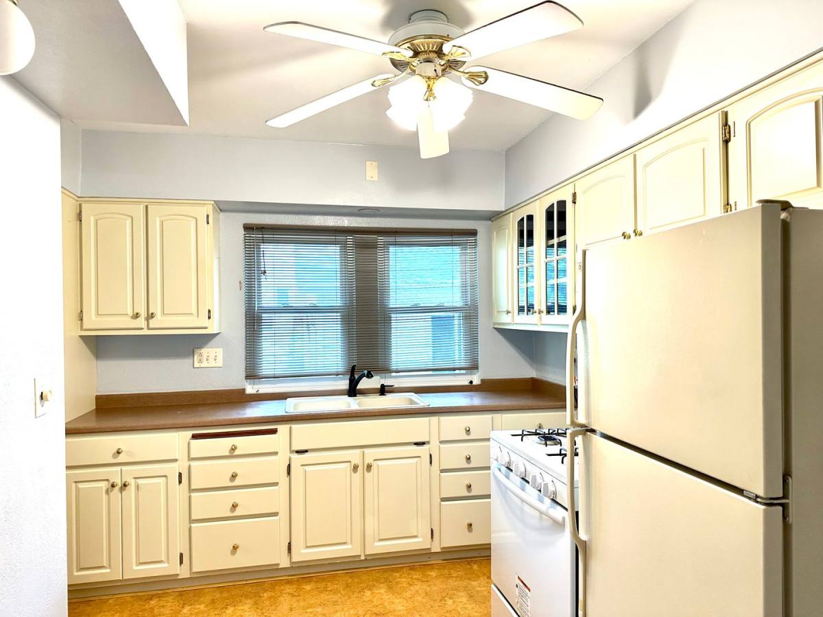 Apartment for rent at 2320 E 2nd St, Duluth, MN 55812