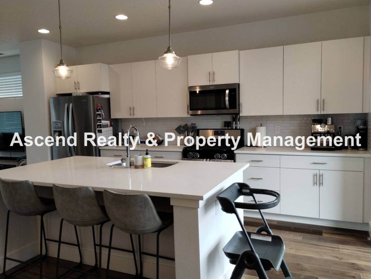 House for rent at 958 SW Adrian Terrace, Beaverton, OR 97005