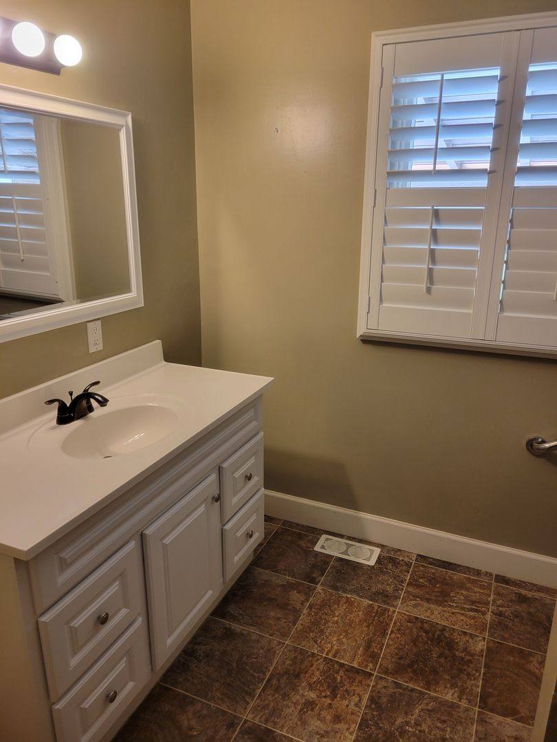 House for rent at 545 N O St, Tulare, CA 93274
