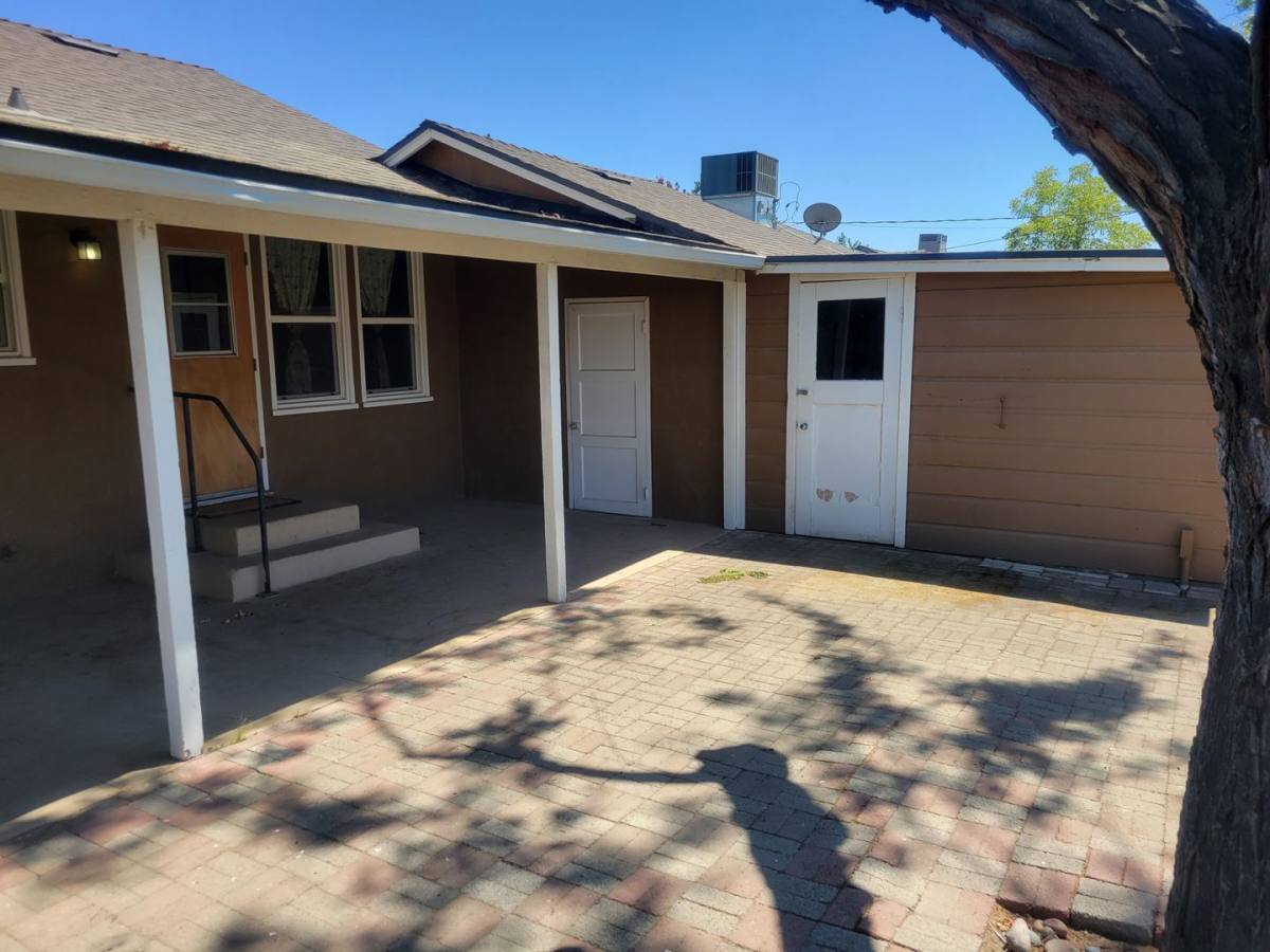 House for rent at 545 N O St, Tulare, CA 93274