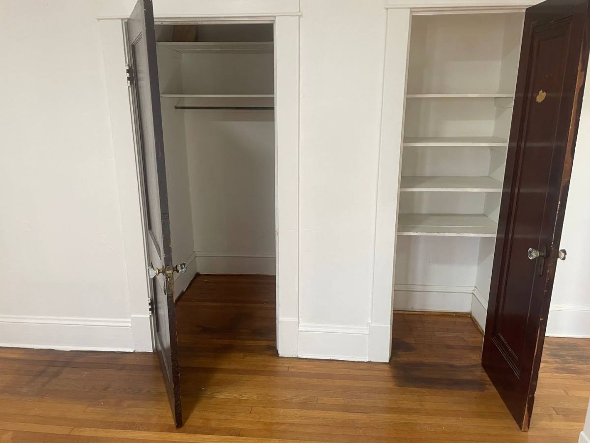 Apartment for rent at 615 Day Ave SW, Roanoke, VA 24016