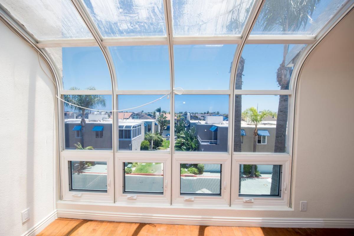 Townhouse for rent at 3299 Tempe Dr, Huntington Beach, CA 92649