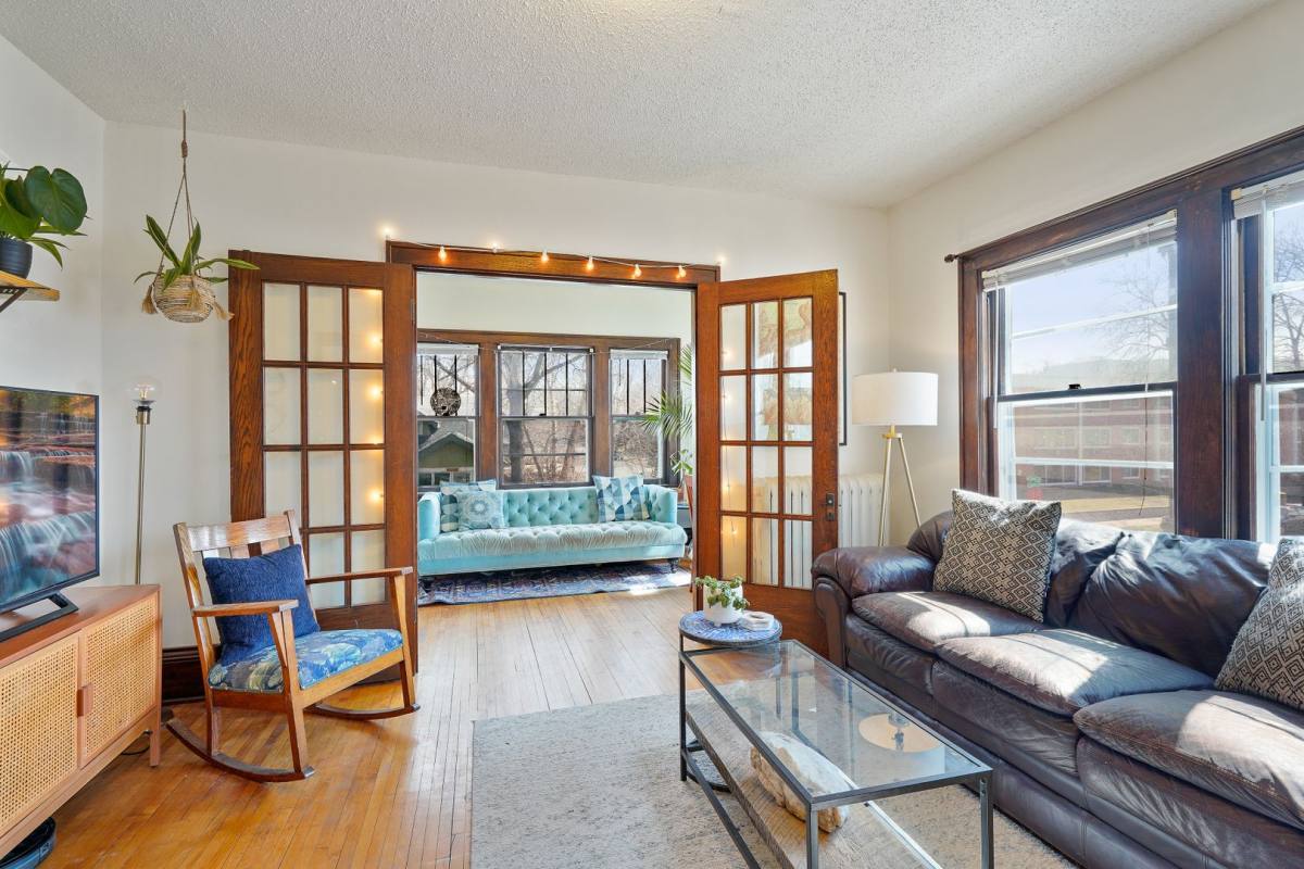 Apartment for rent at 3350 Colfax Ave S, Minneapolis, MN 55408