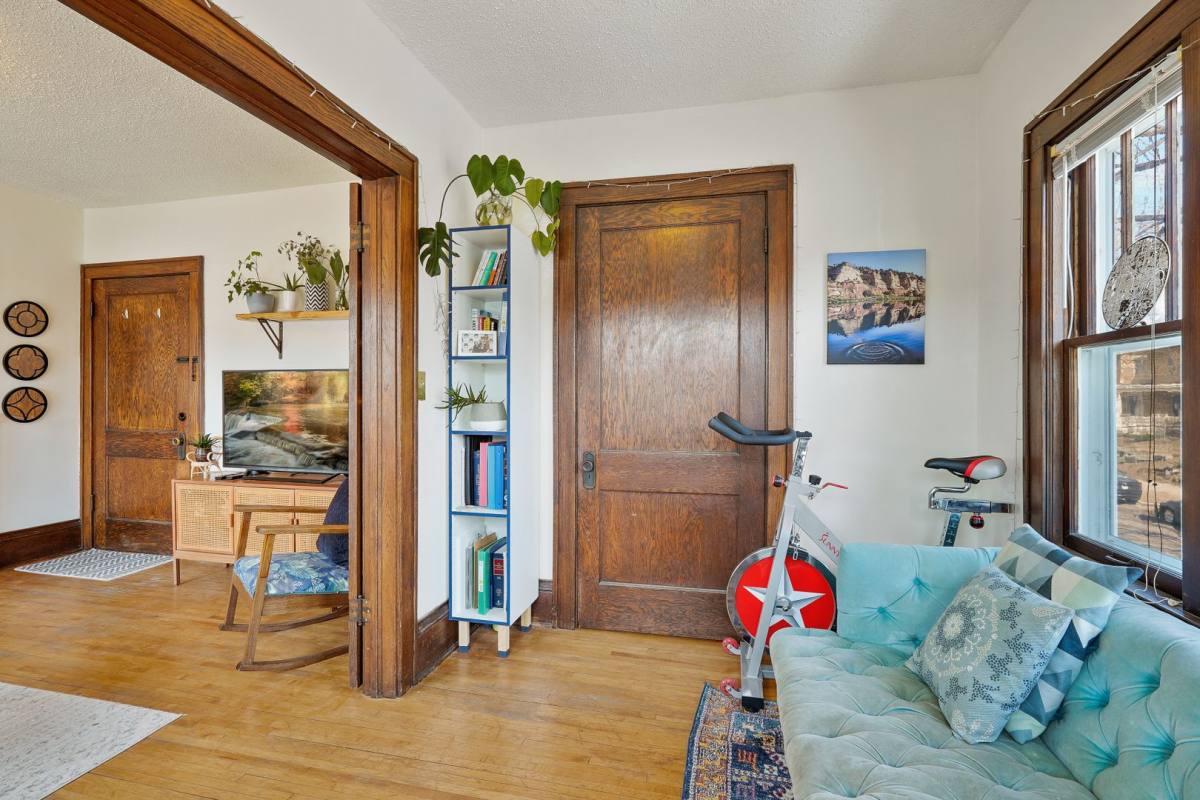 Apartment for rent at 3350 Colfax Ave S, Minneapolis, MN 55408