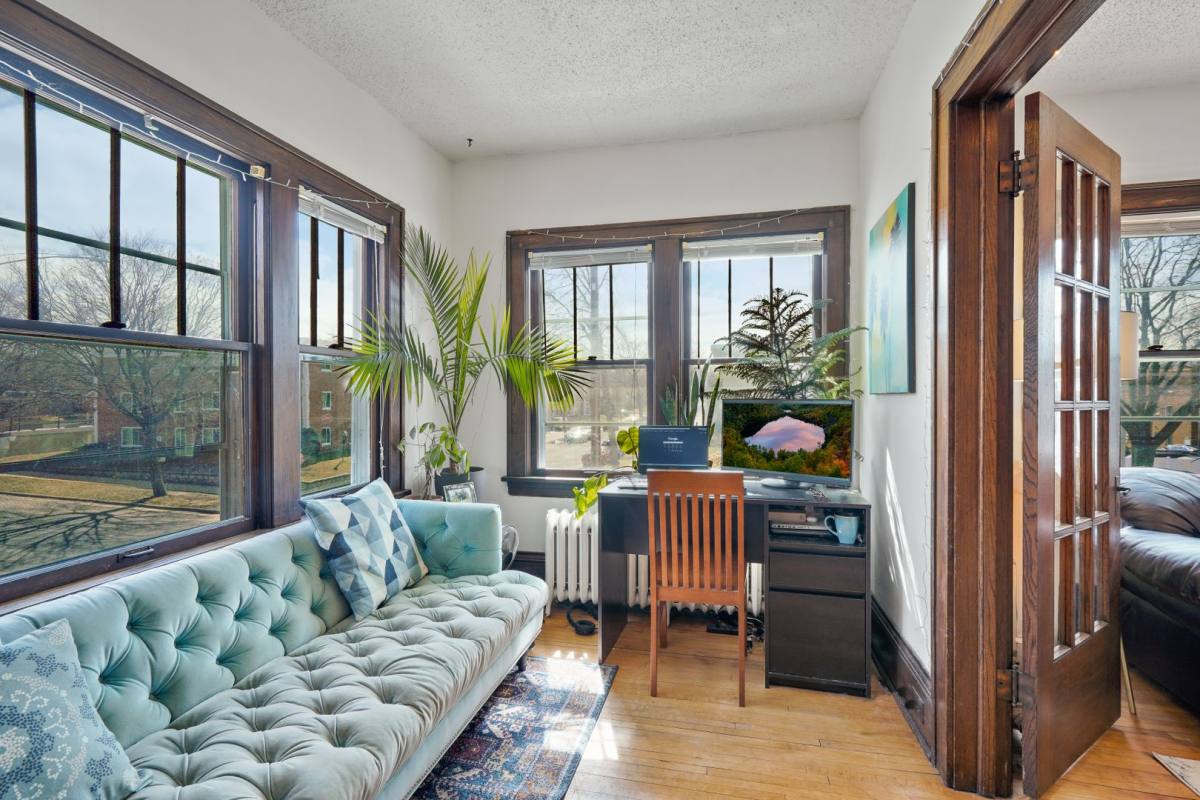 Apartment for rent at 3350 Colfax Ave S, Minneapolis, MN 55408