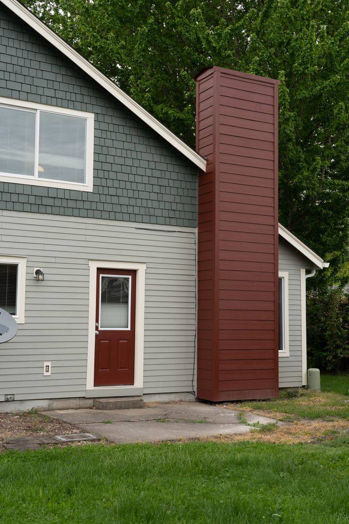Apartment for rent at 1823 27th Ave SE, Albany, OR 97322