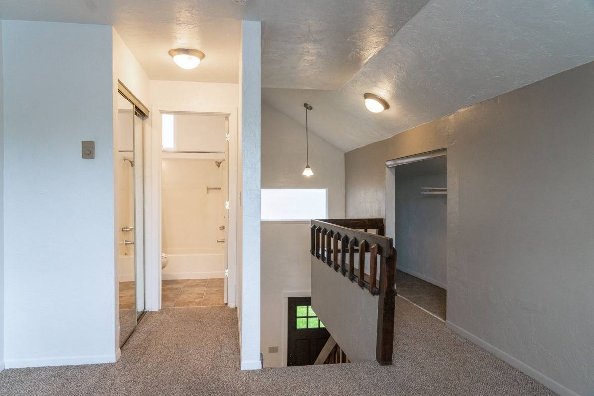 Apartment for rent at 1823 27th Ave SE, Albany, OR 97322