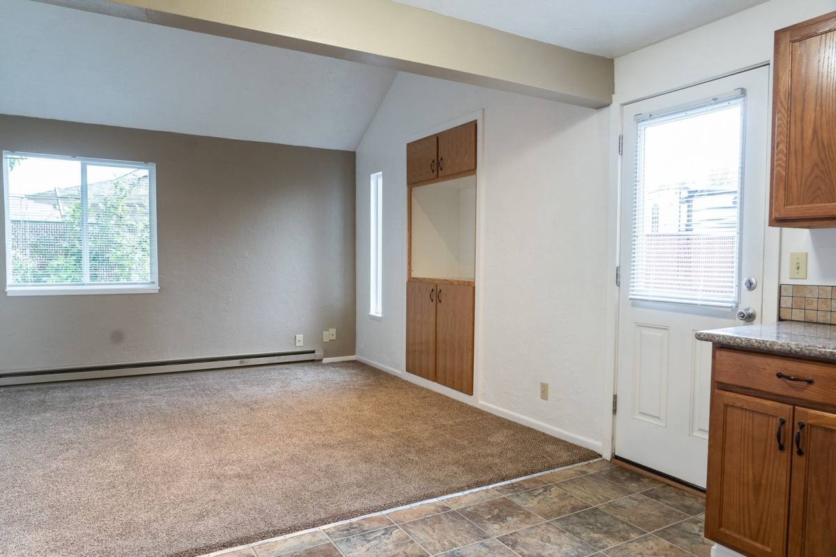 Apartment for rent at 1823 27th Ave SE, Albany, OR 97322