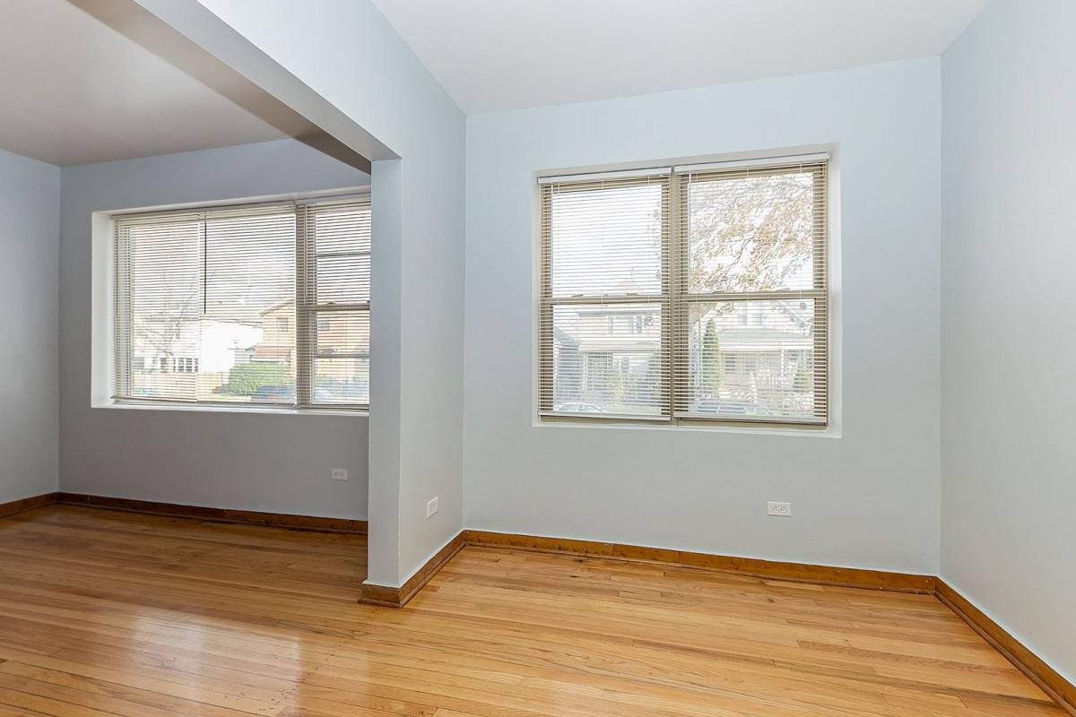 Apartment for rent at 6320-28 S Troy St, Chicago, IL 60629