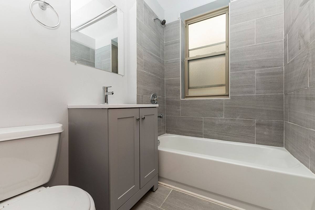 Apartment for rent at 6320-28 S Troy St, Chicago, IL 60629