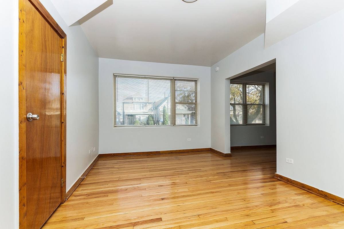 Apartment for rent at 6320-28 S Troy St, Chicago, IL 60629