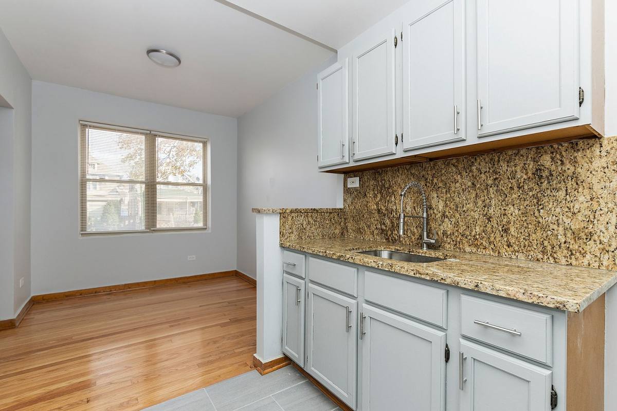 Apartment for rent at 6320-28 S Troy St, Chicago, IL 60629