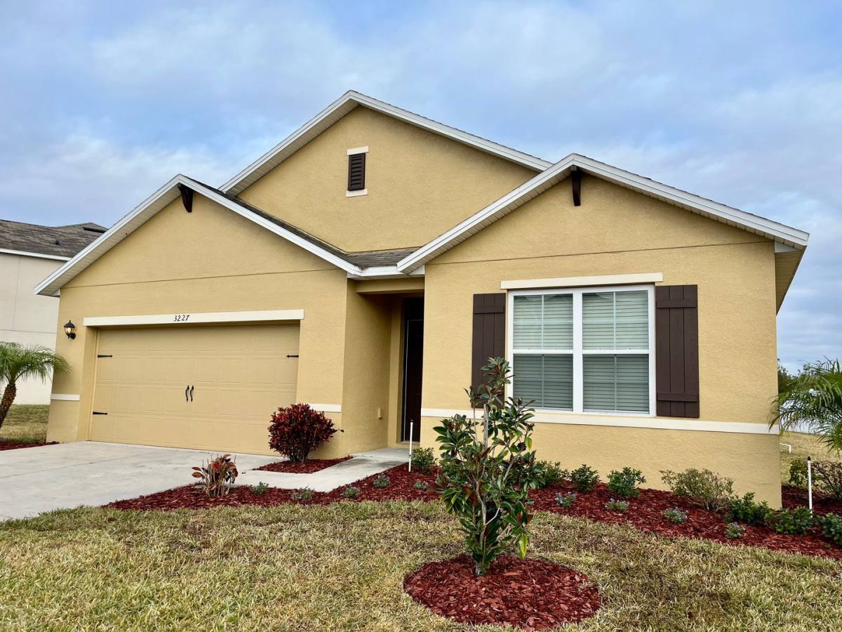 House for rent at 3227 Bayou Bay Dr, Lakeland, FL 33811