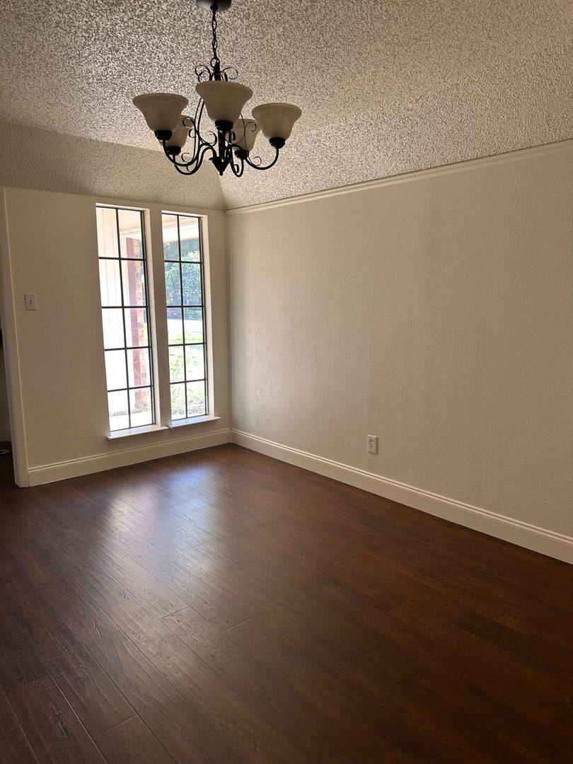House for rent at 4715 Ridgeline Dr, Arlington, TX 76017