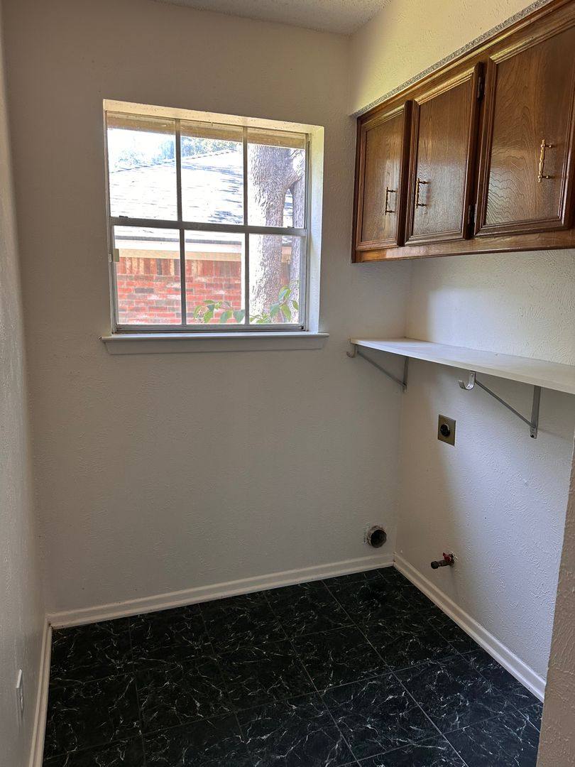 House for rent at 4715 Ridgeline Dr, Arlington, TX 76017