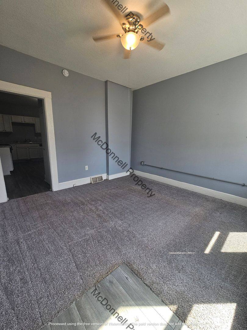 Apartment for rent at 1220 W 5th St, Davenport, IA 52802
