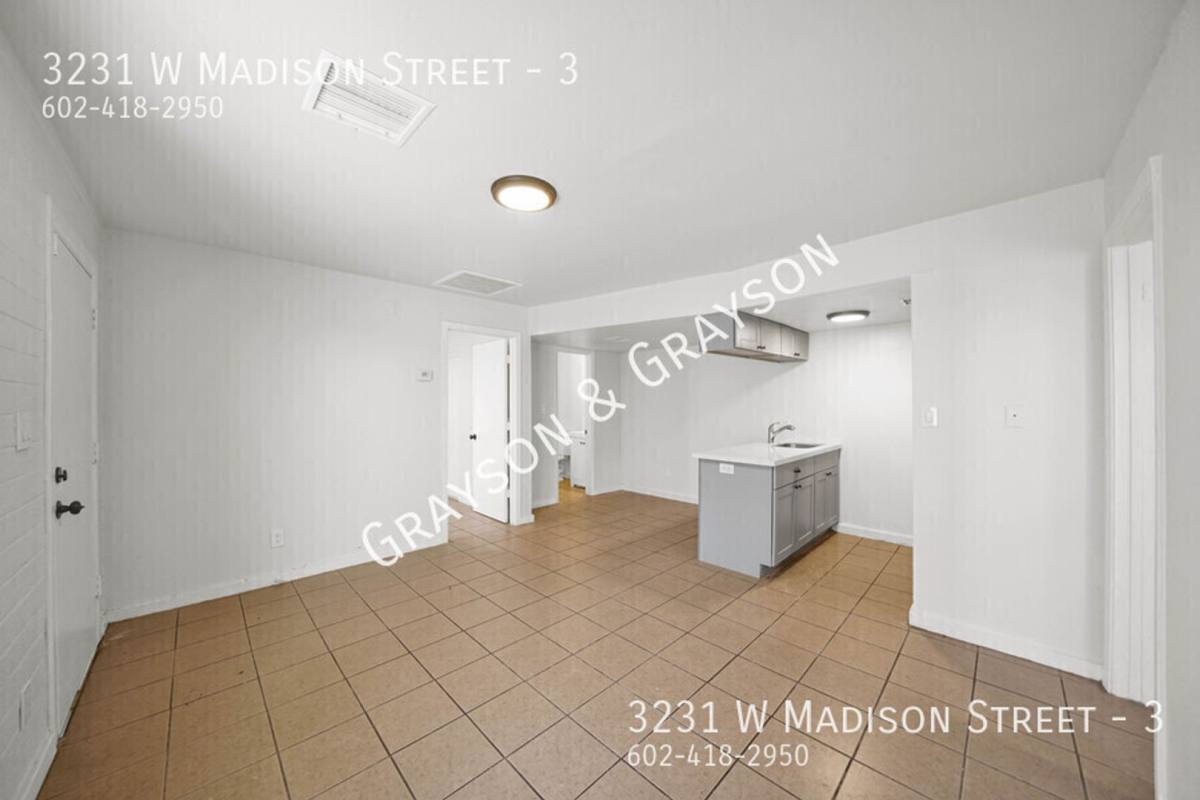 Apartment for rent at 3231 W Madison St, Phoenix, AZ 85009