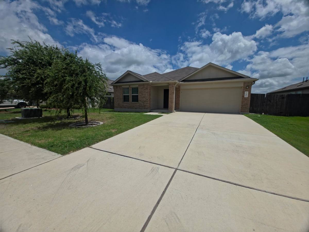 House for rent at 746 Carol Dr, Hutto, TX 78634