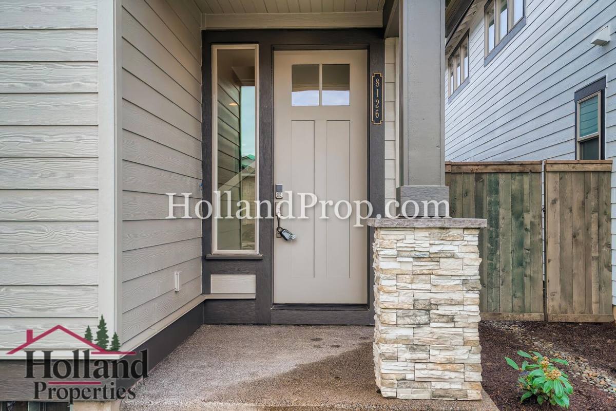 House for rent at 8126 SE Reddington St, Hillsboro, OR 97123