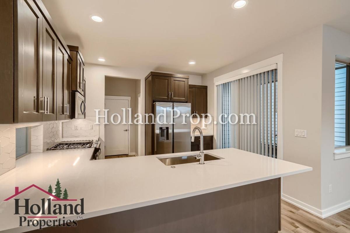 House for rent at 8126 SE Reddington St, Hillsboro, OR 97123