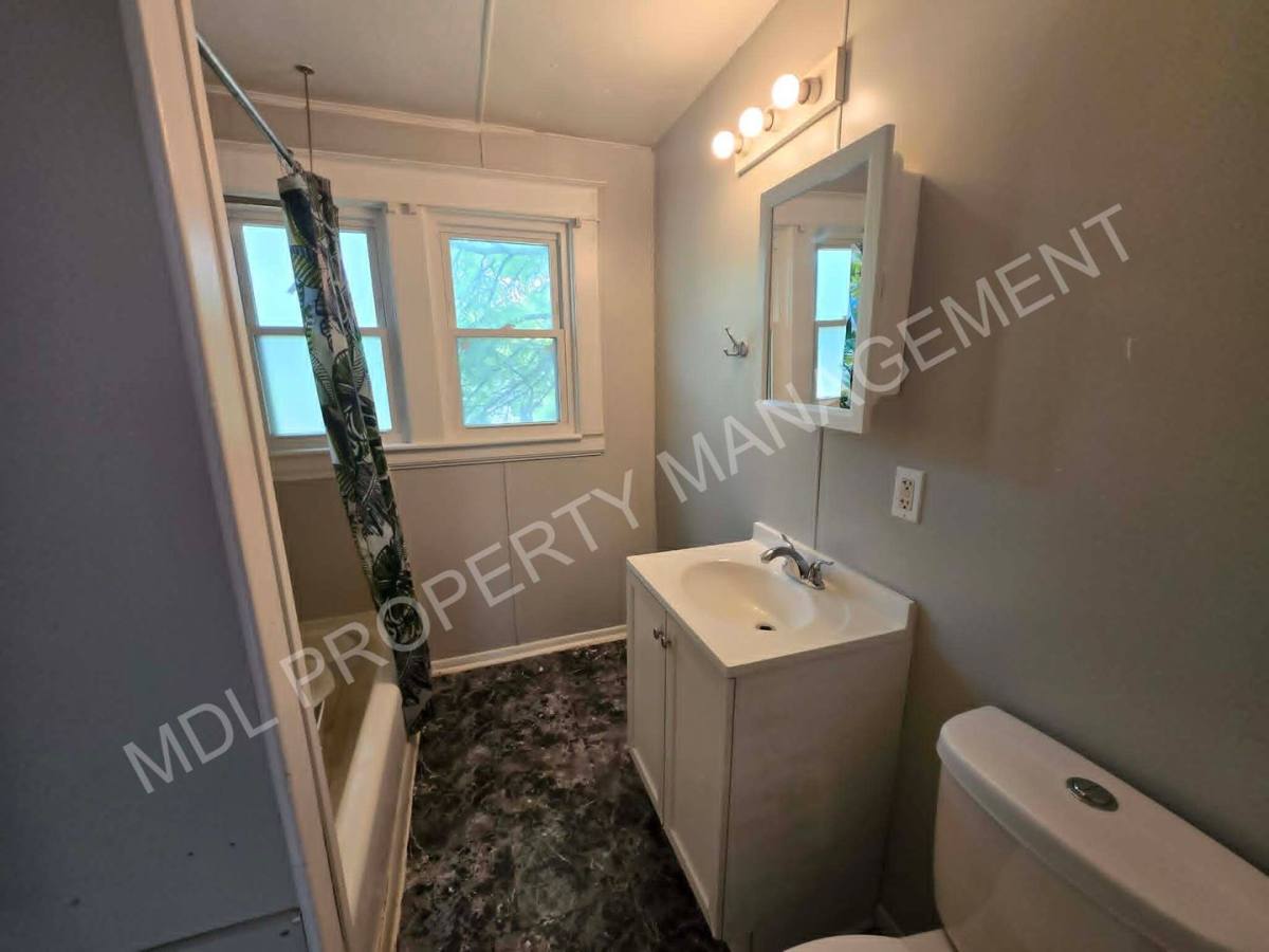 Apartment for rent at 2120 Stark St, Saginaw, MI 48602