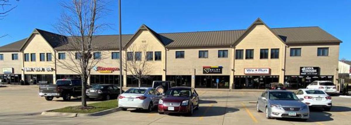 Apartment for rent at 465-585 Highway, North Liberty, IA 52317
